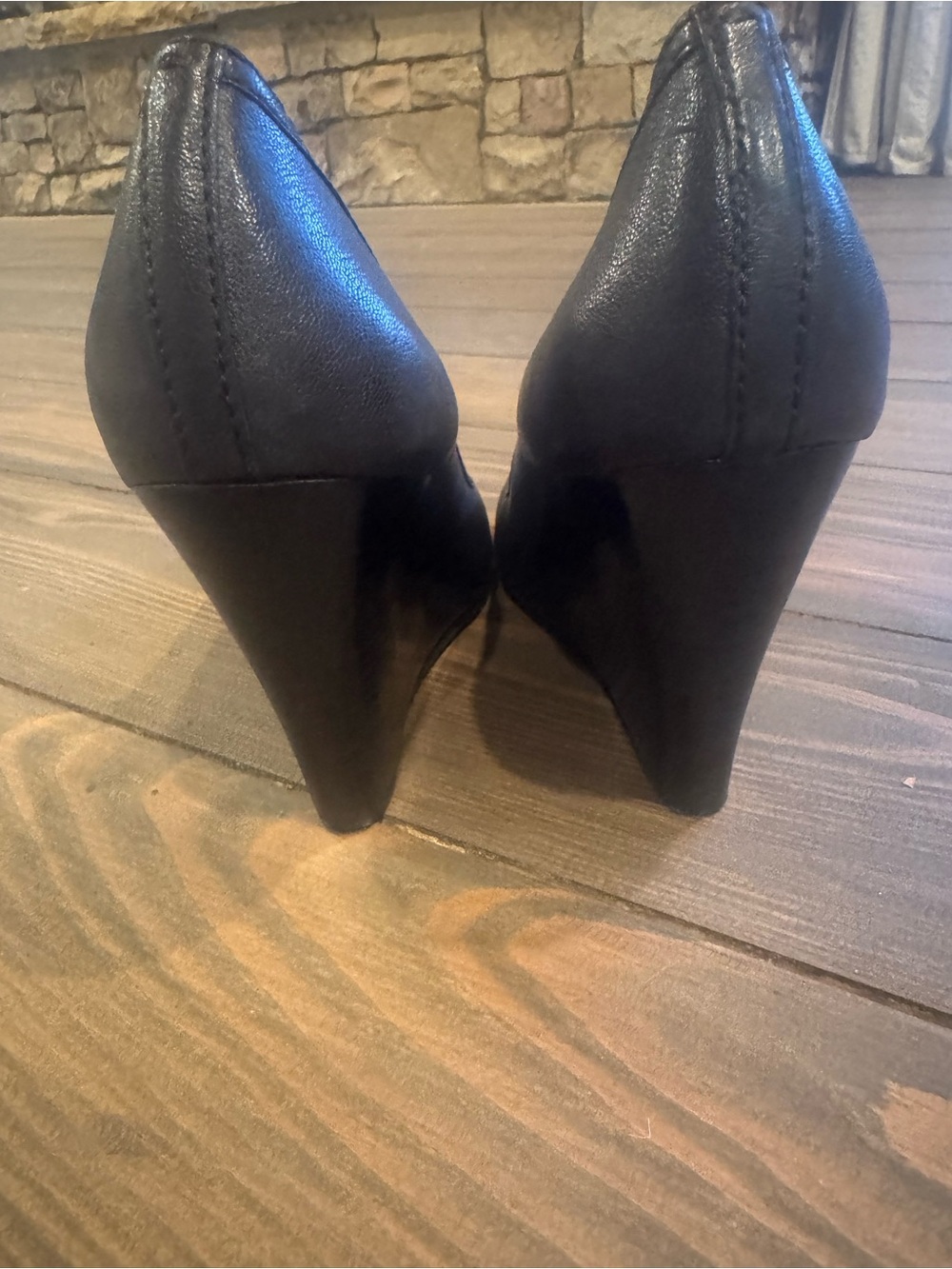 Tory Burch Wedge Heels 9.5M Black Leather - Picture 6 of 16